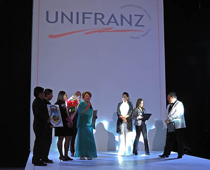 Aniversario Unifranz 7