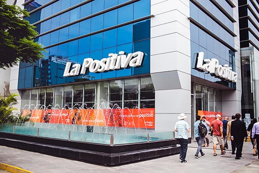 Edificio de La Positiva en Peru